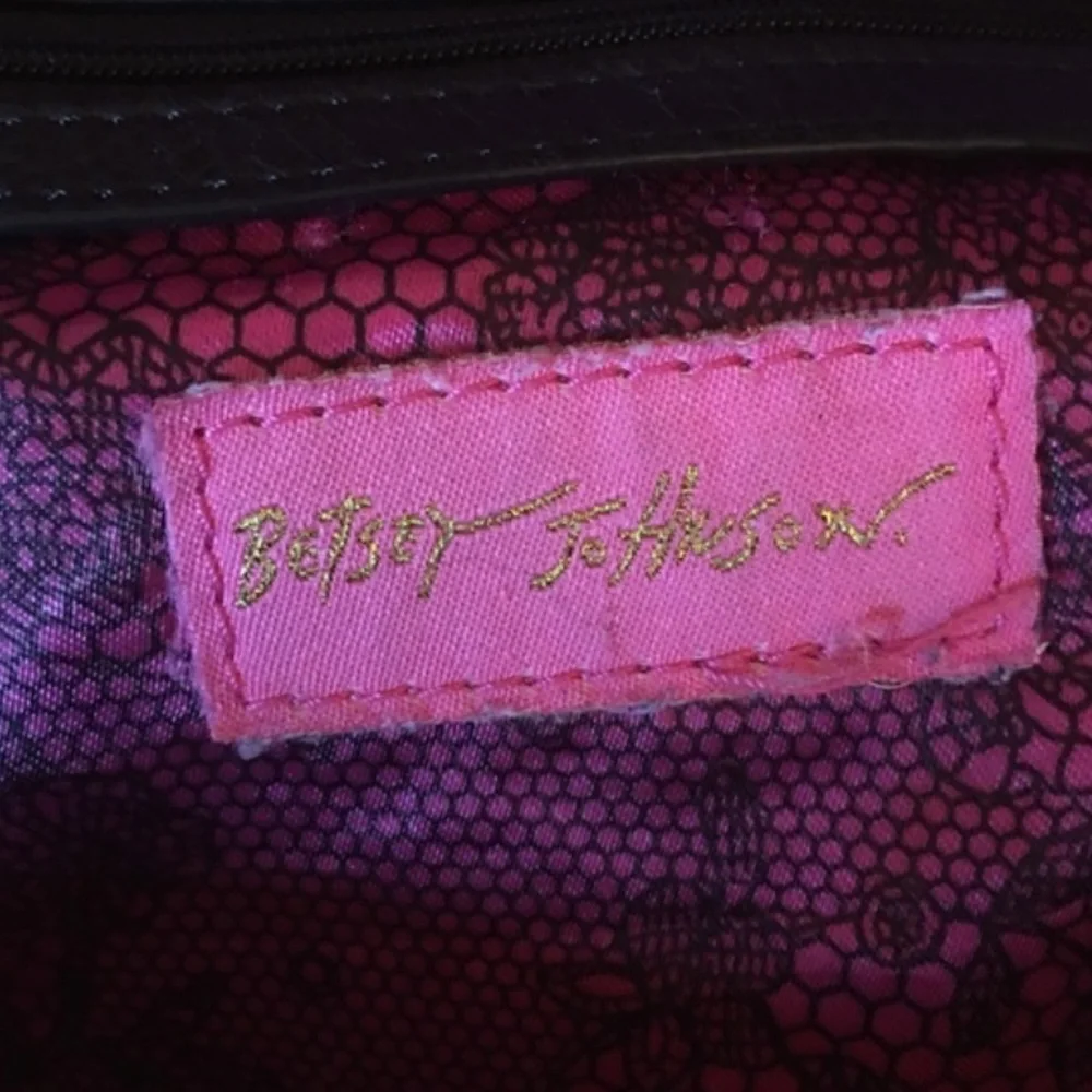 Betsey Johnson RARE!!!! Fantastic!!! Vintage Leather Bow Hobo - Picture 8 of 12